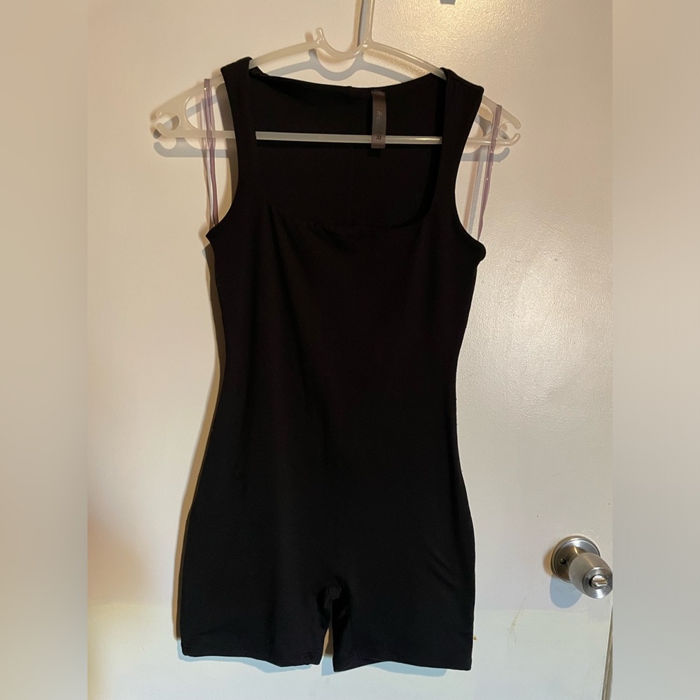 TRESSER Double Lined Romper in black size Small